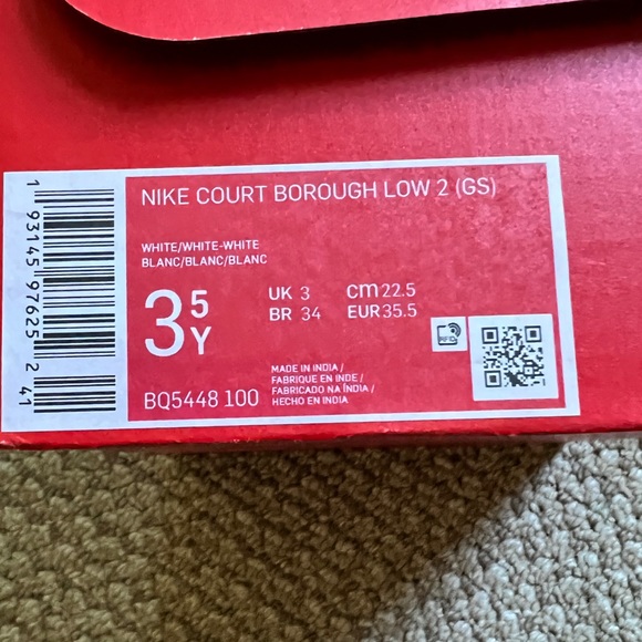 NEW kids Nike court Borough low 2 size 3.5 - Picture 2 of 8